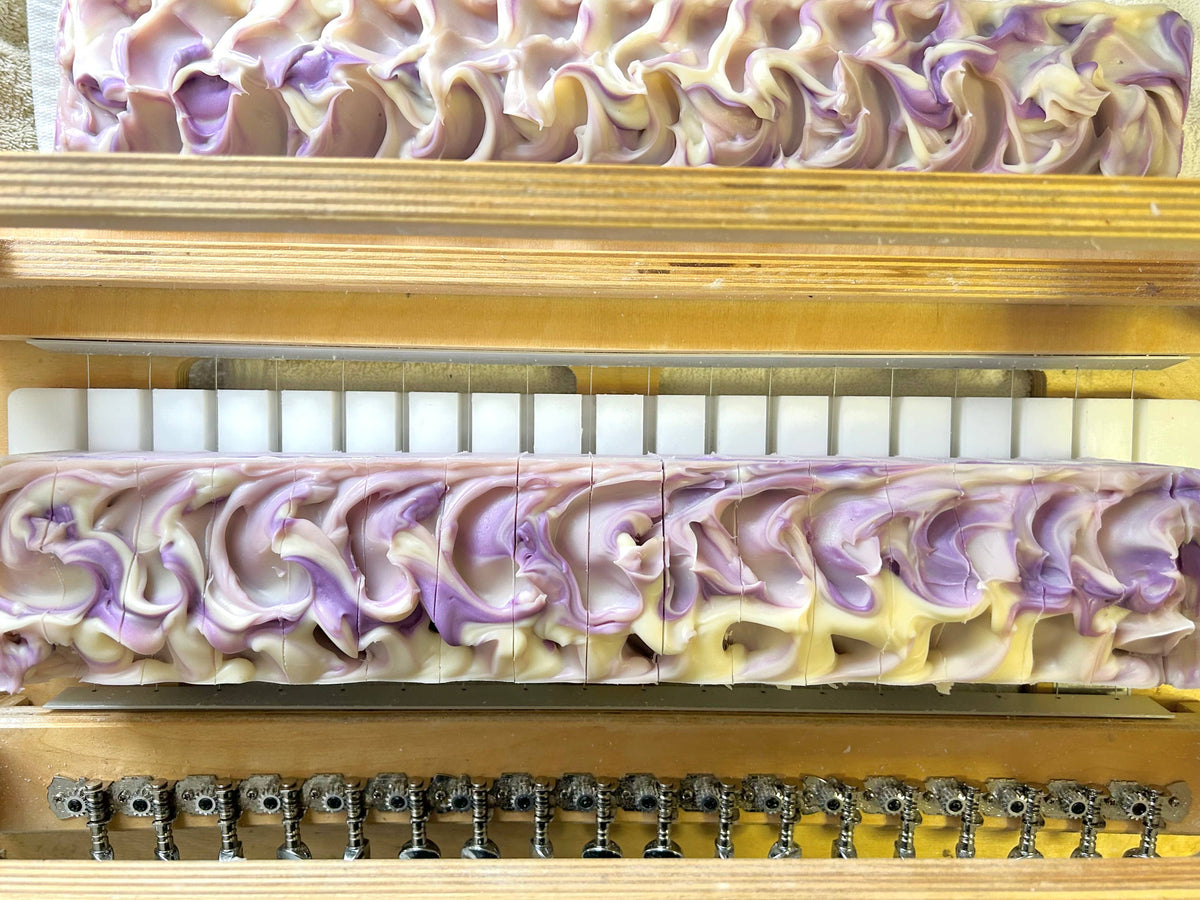 Lilac Bloom Handmade Soap Bar (VEGAN)
