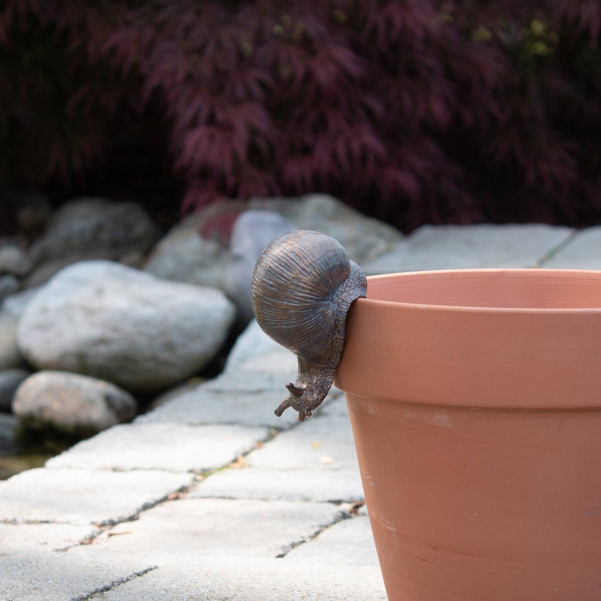 Snail Pot Hugger