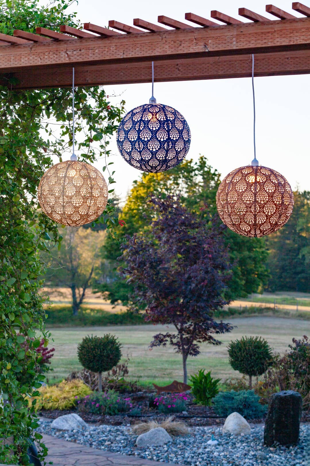 Stella Nova Outdoor Pendent Light - Dewdrop 18" Bronze