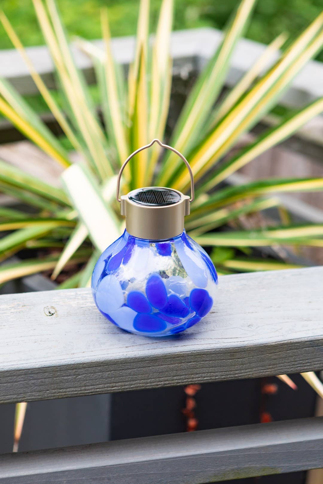 'Periwinkle' Tea Lantern - Glass Outdoor Solar Lantern