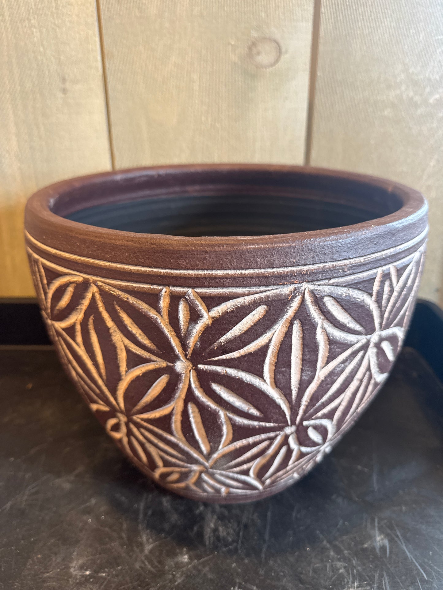 Brown & Tan Thailand Low Planter