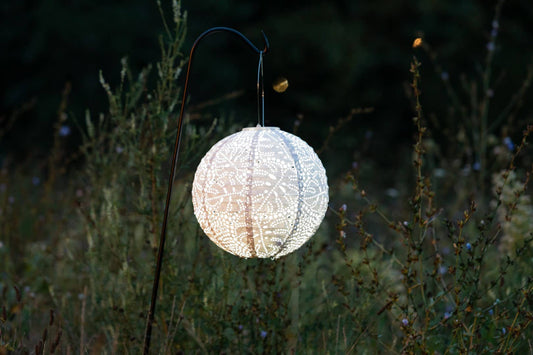 Stella Monstera Solar Lantern - Porcelain