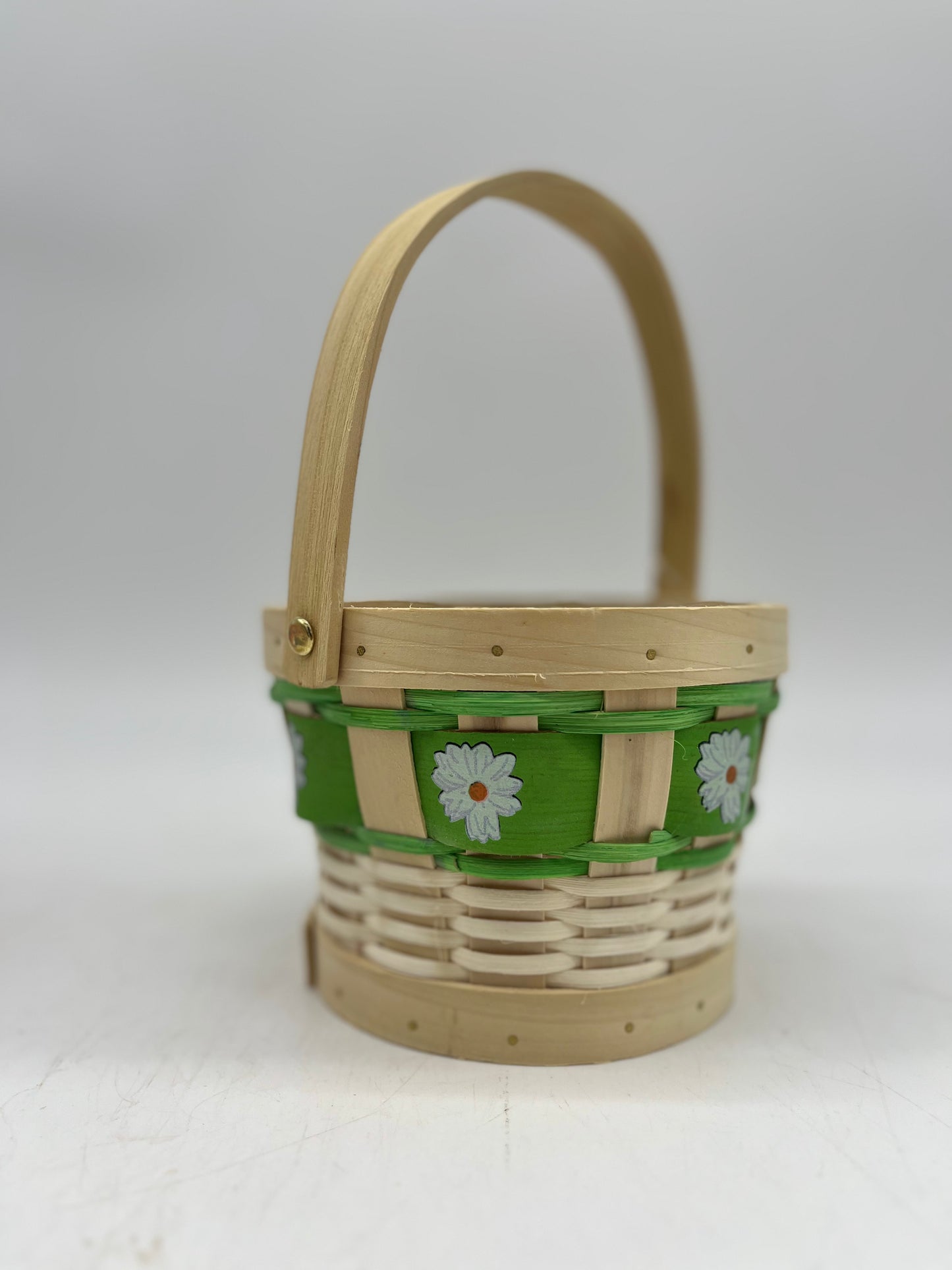 Round Chipwood Basket w/ Handle